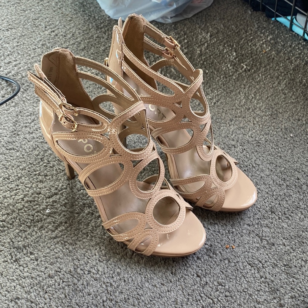 Nude heels , 4 inches